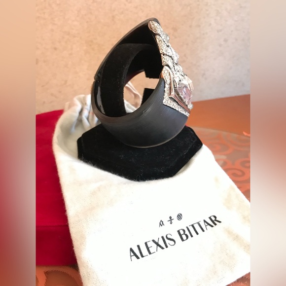 Alexis Bittar Black Lucite Hinged Bracelet with Crystals in Silver Setting. - Picture 7 of 11